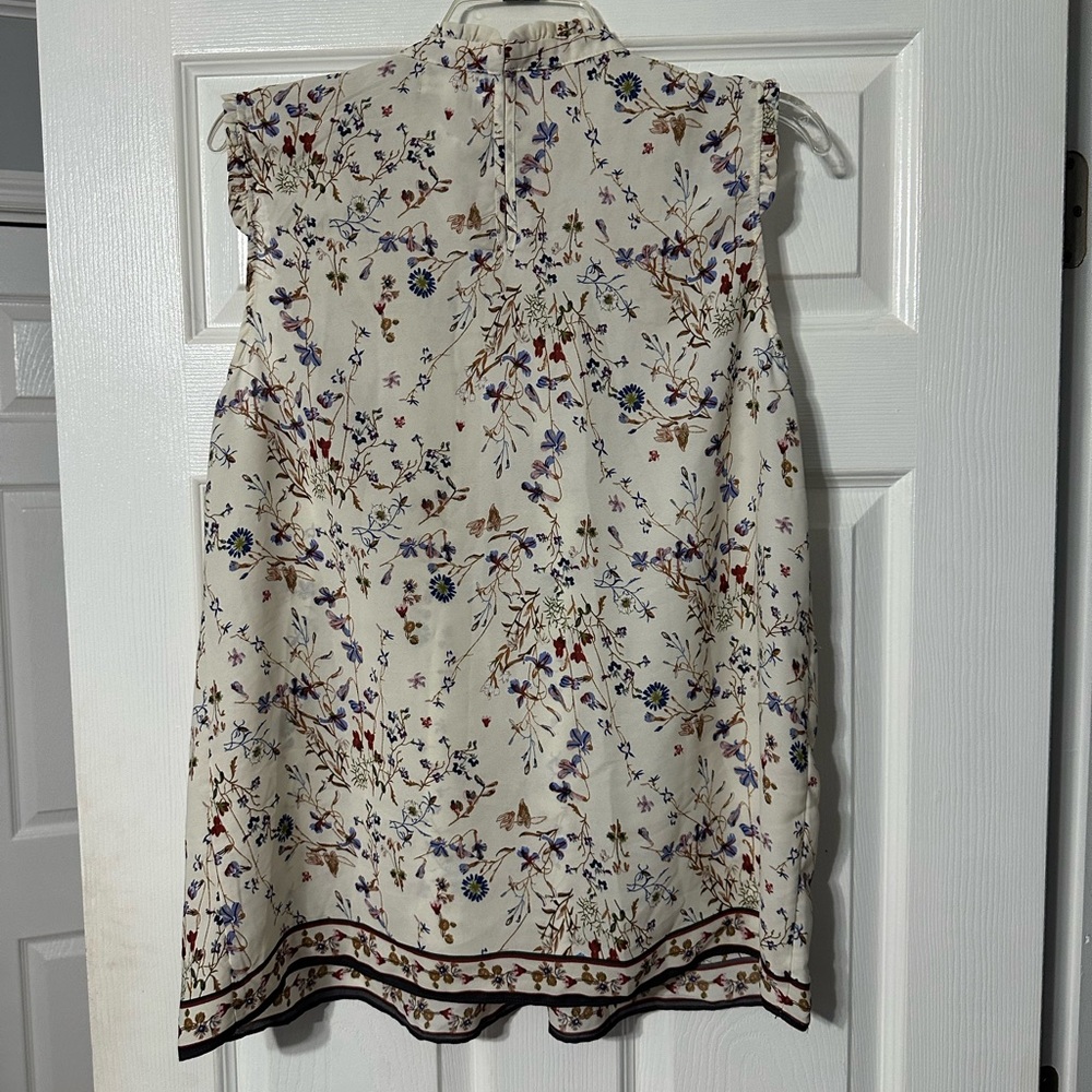 Max Studio Floral Print Sleeveless Blouse - Picture 7 of 15